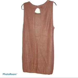 3/25$H&M open back knit top rose gold